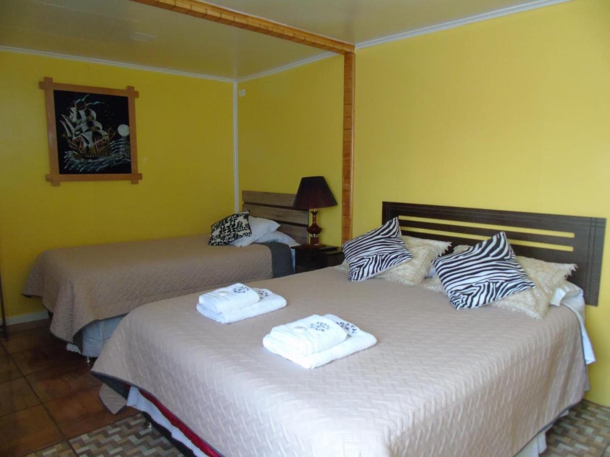 Hostal Geminis Puerto Natales Eksteriør bilde